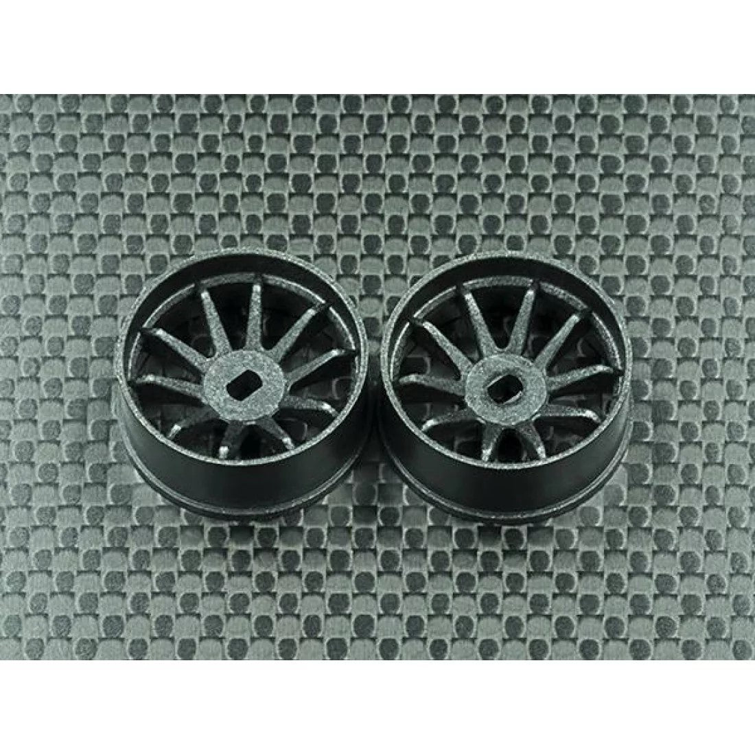 GLA Wheel Front R10 Carbon (3 Offset)